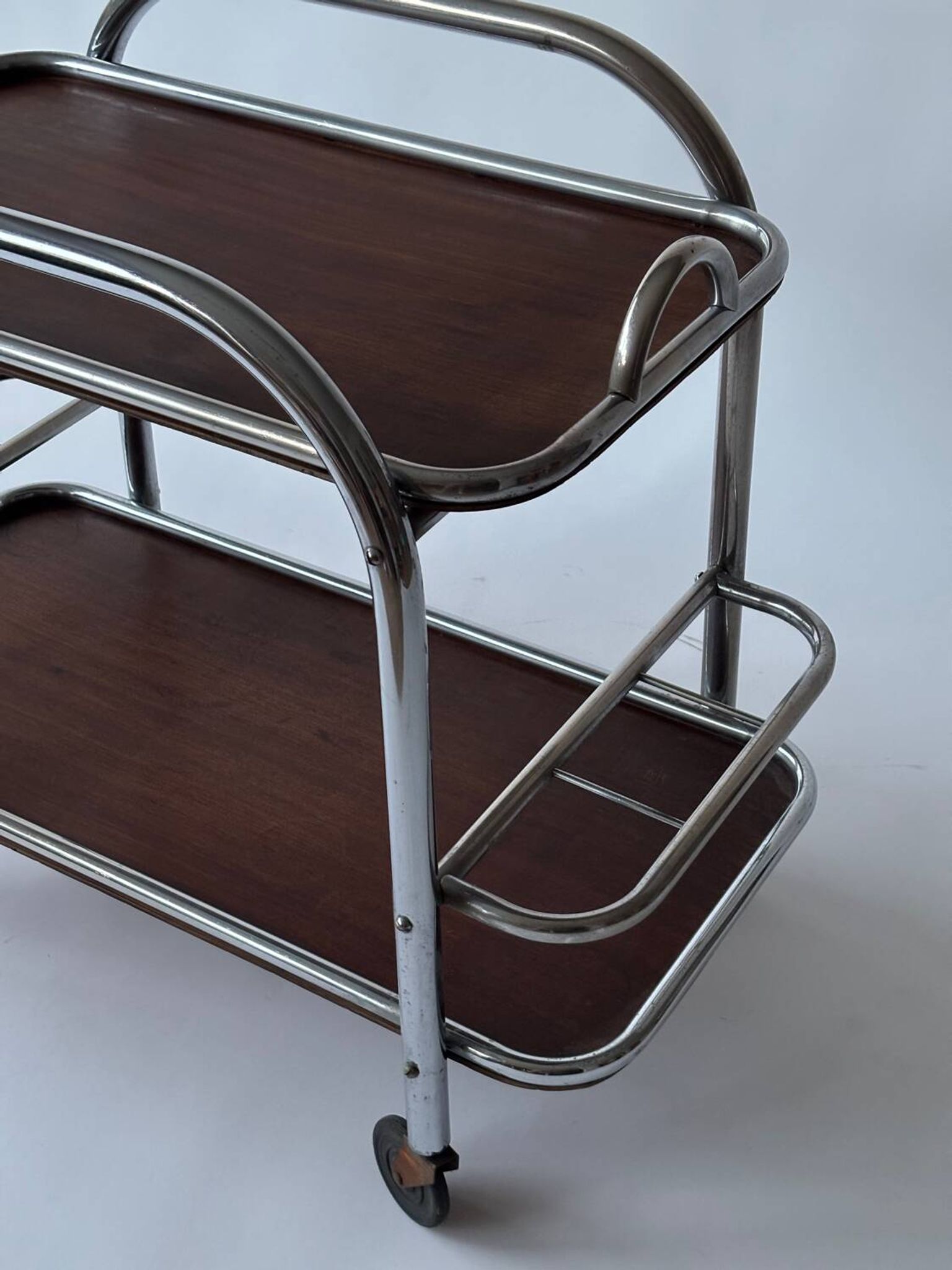 Modernist rolling dessert bar from the 1930s by Robert Mallet-Stevens.