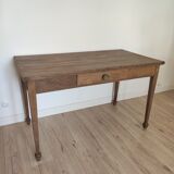 Farm table