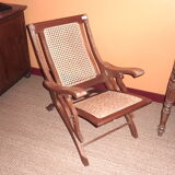 Colonial folding chair