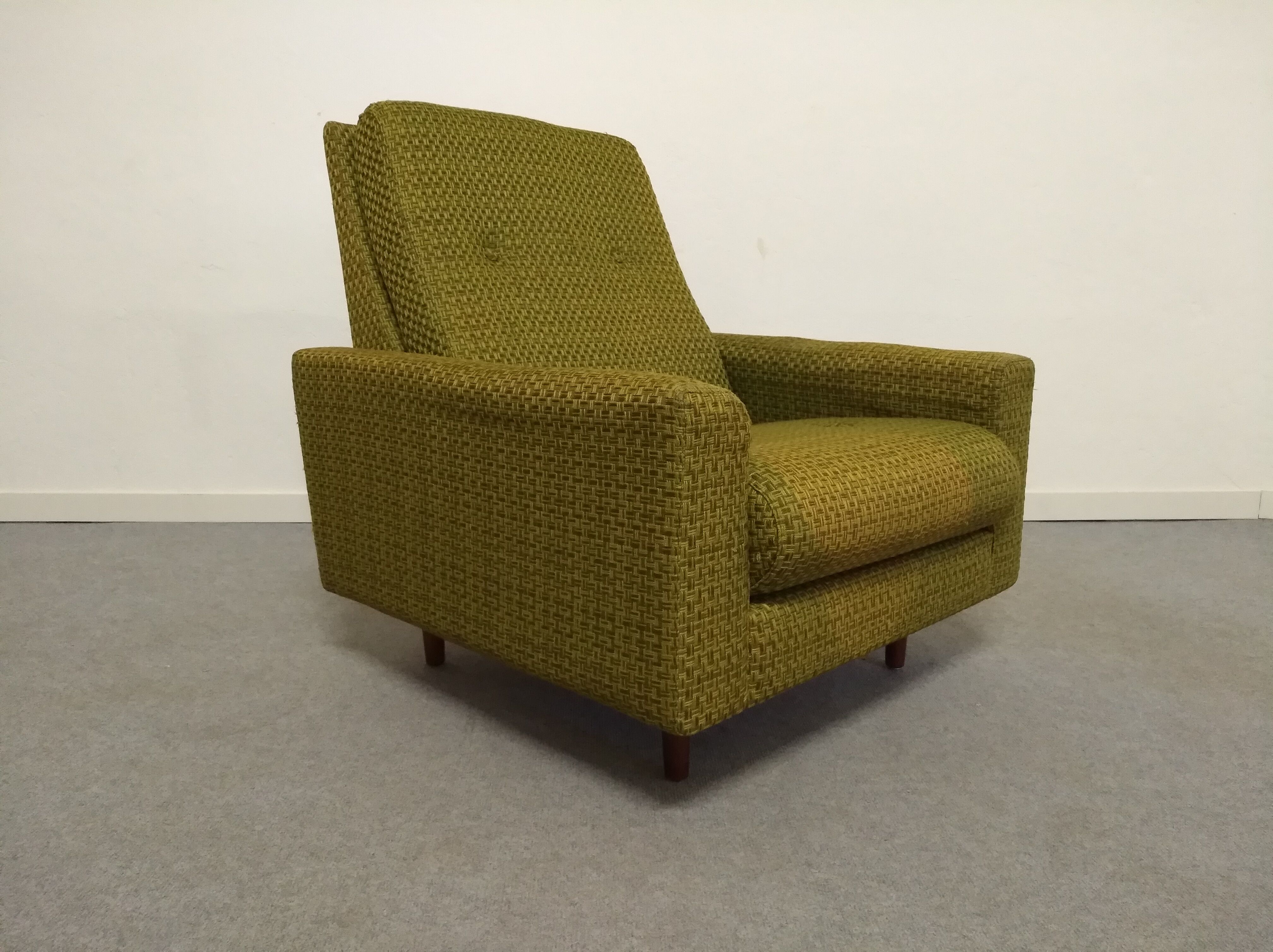 Pair of Italian armchairs from the 50s/60s