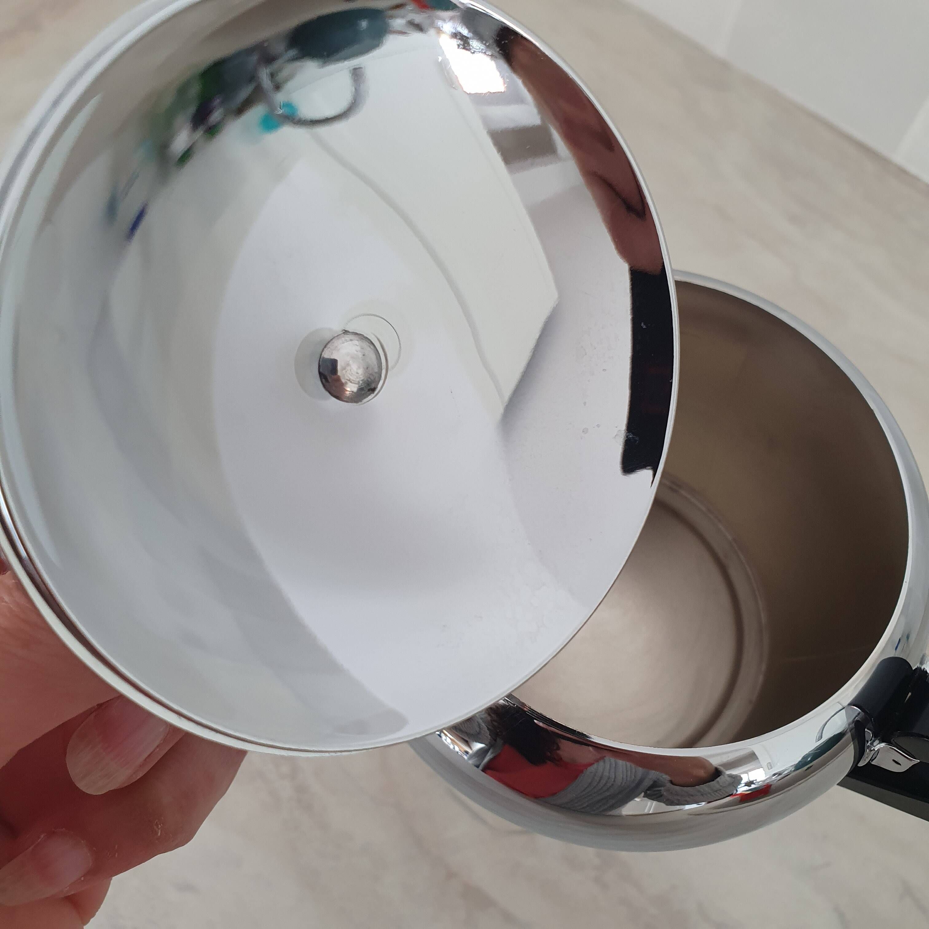 Sucrier collection "Bombé" inox 18/10 et bakélite par Alessi Alfra