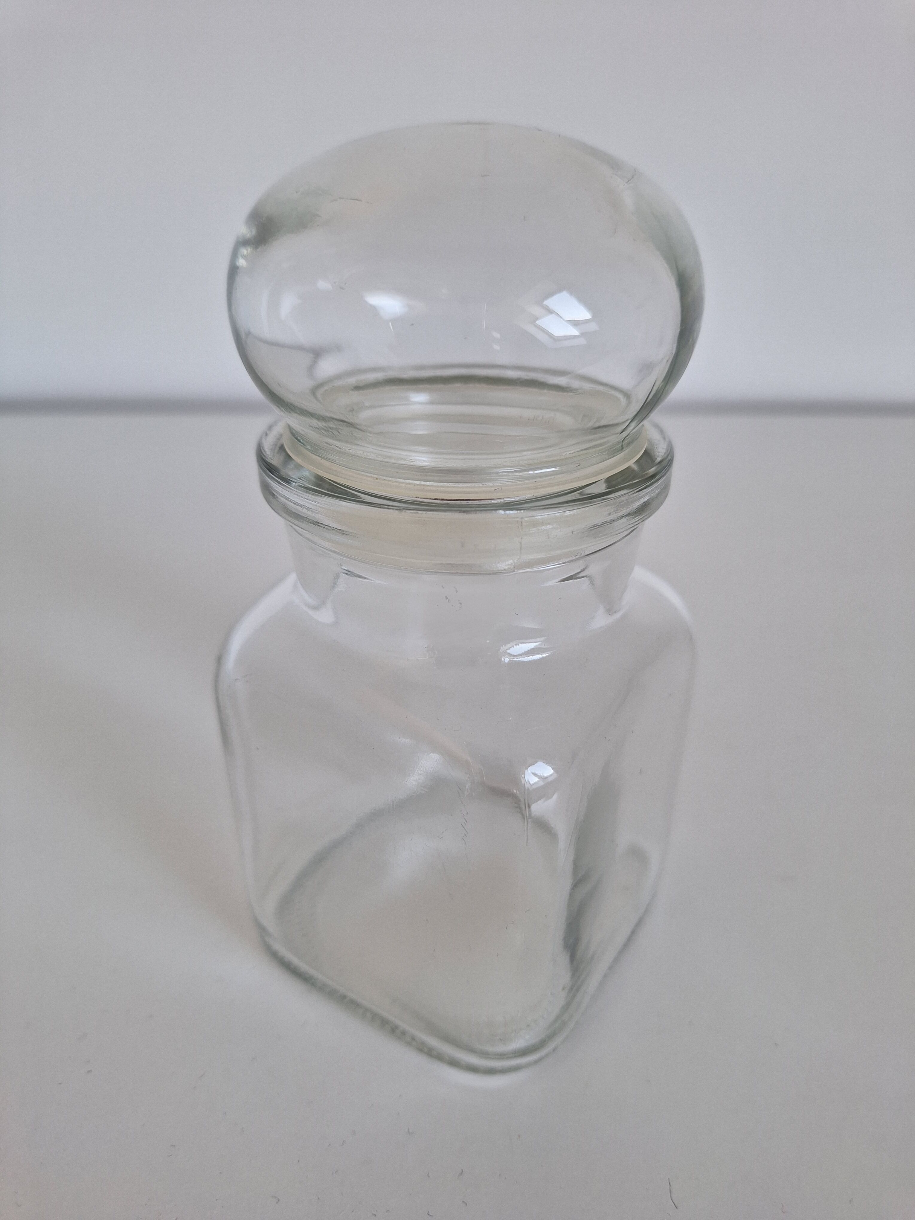Apothecary jar