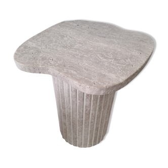 Alpha irregular side table in natural travertine - ribbed foot - L: 40 / H: 50cm