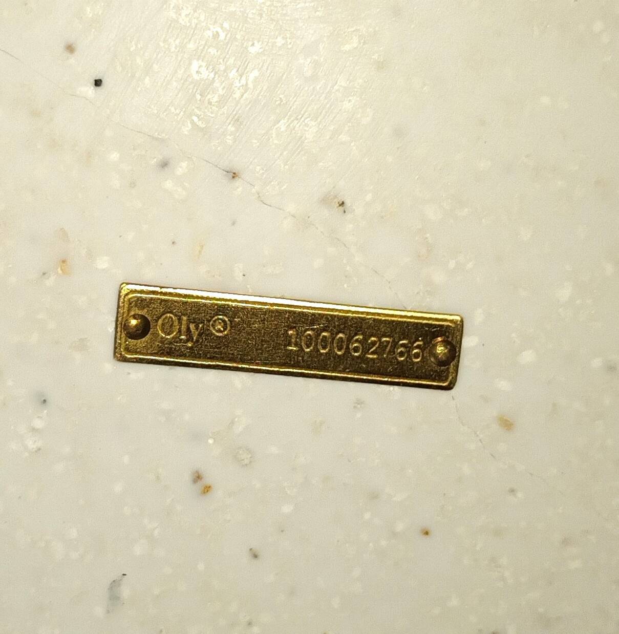 Round table signed OLY Studio