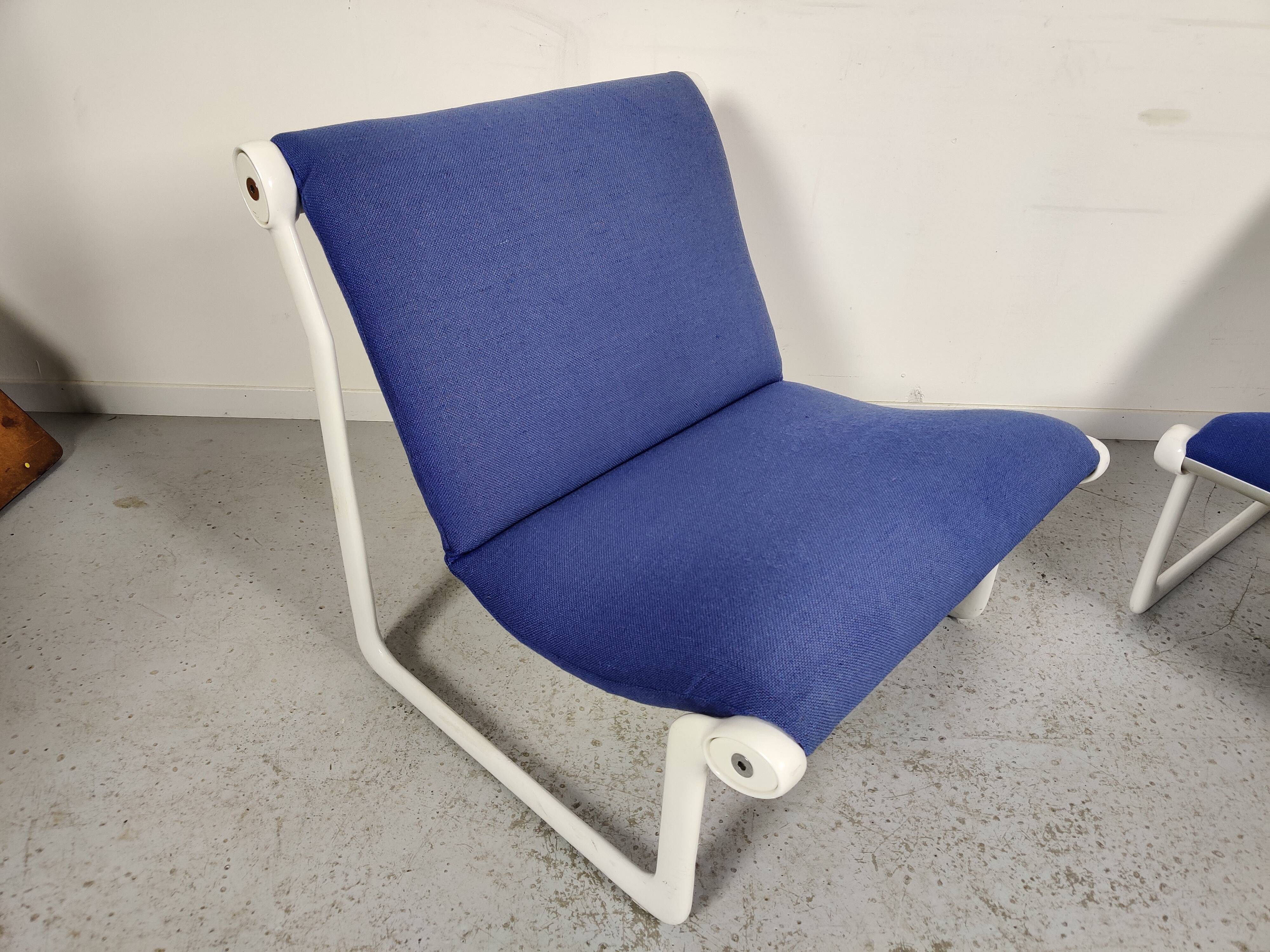 Pair of Knoll armchairs by Bruce Hannah and Andrew Morrison, 70s