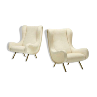 Paire de fauteuils bouclette blancs