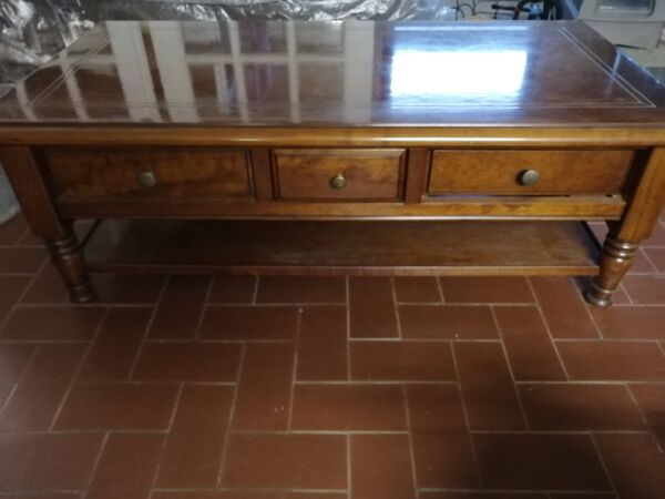 Table basse en marqueterie de merisier et noyer