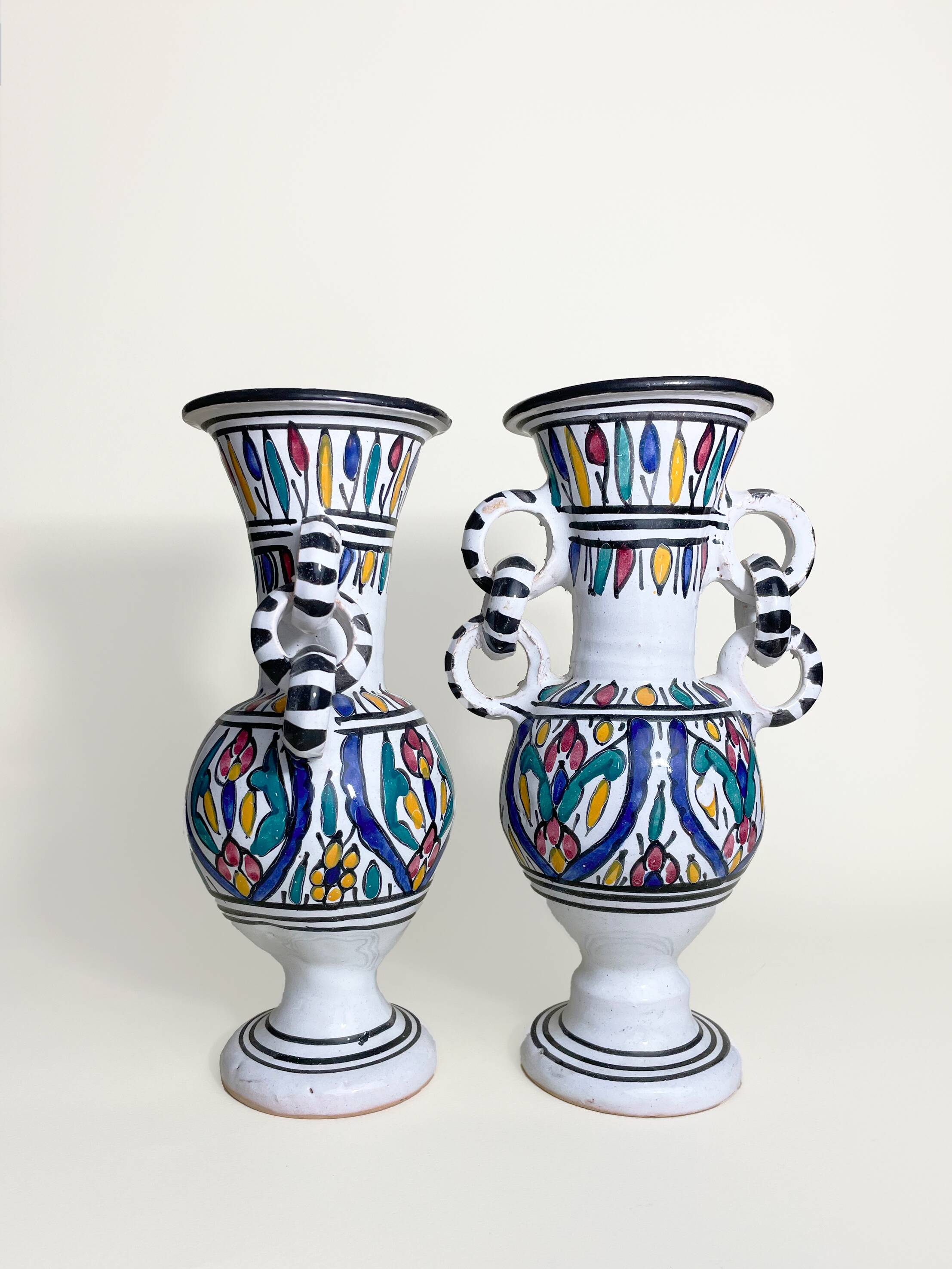 Paire de Vases Style Méditerranéen