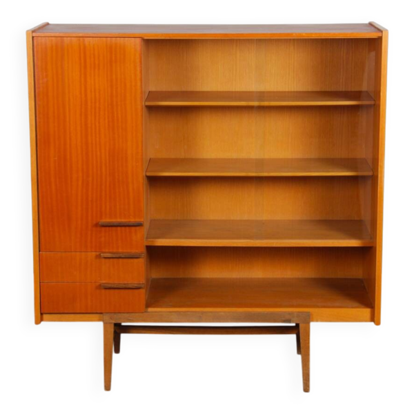 Armoire par Frantisek Mezulanik pour UP Zavody, 1960