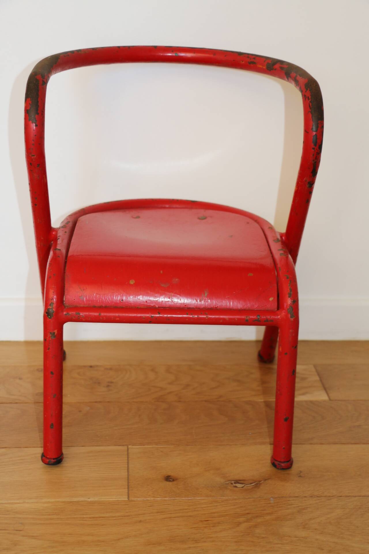 Jacques Hitier children's chair red