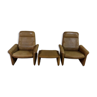 De Sede set of 2 lounge chairs and  1 foot stool, Switserland