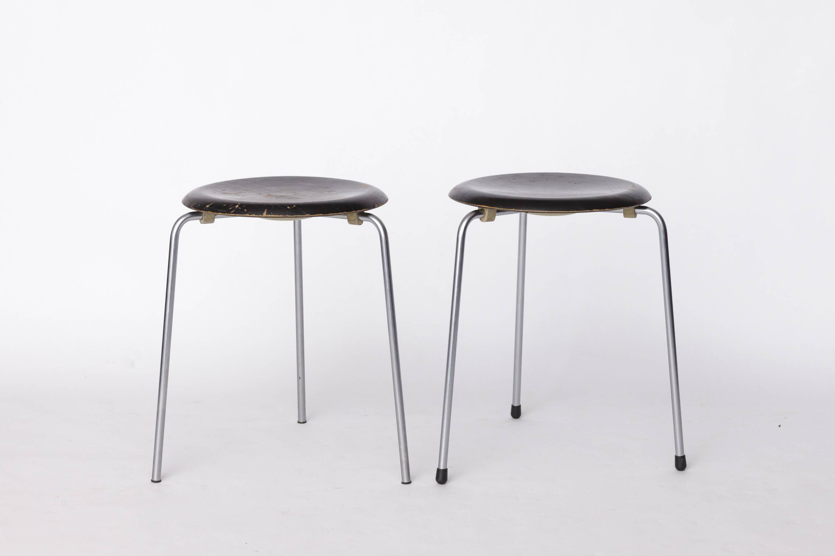 Pair of Arne Jacobsen Dot Stools 3170, 1950s Danish Design for Fritz Hansen