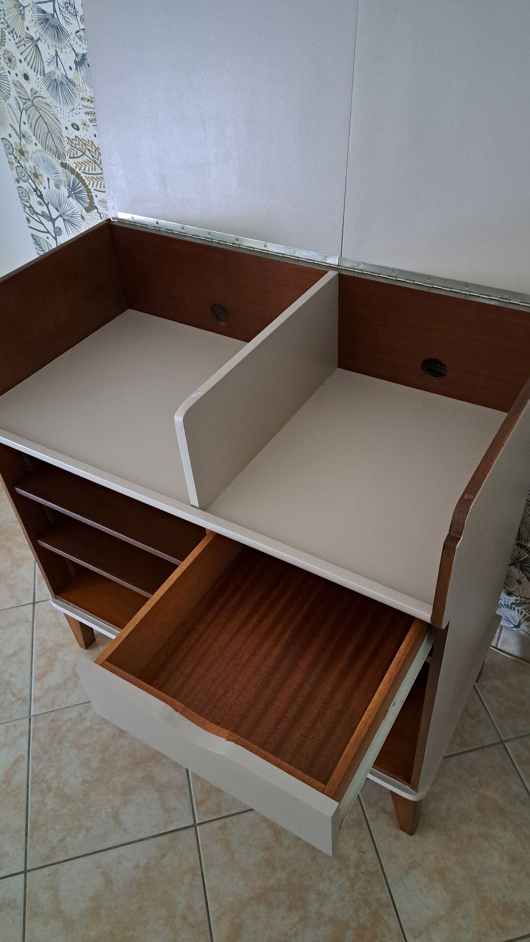 Vinyl furniture by Rød Sødgren