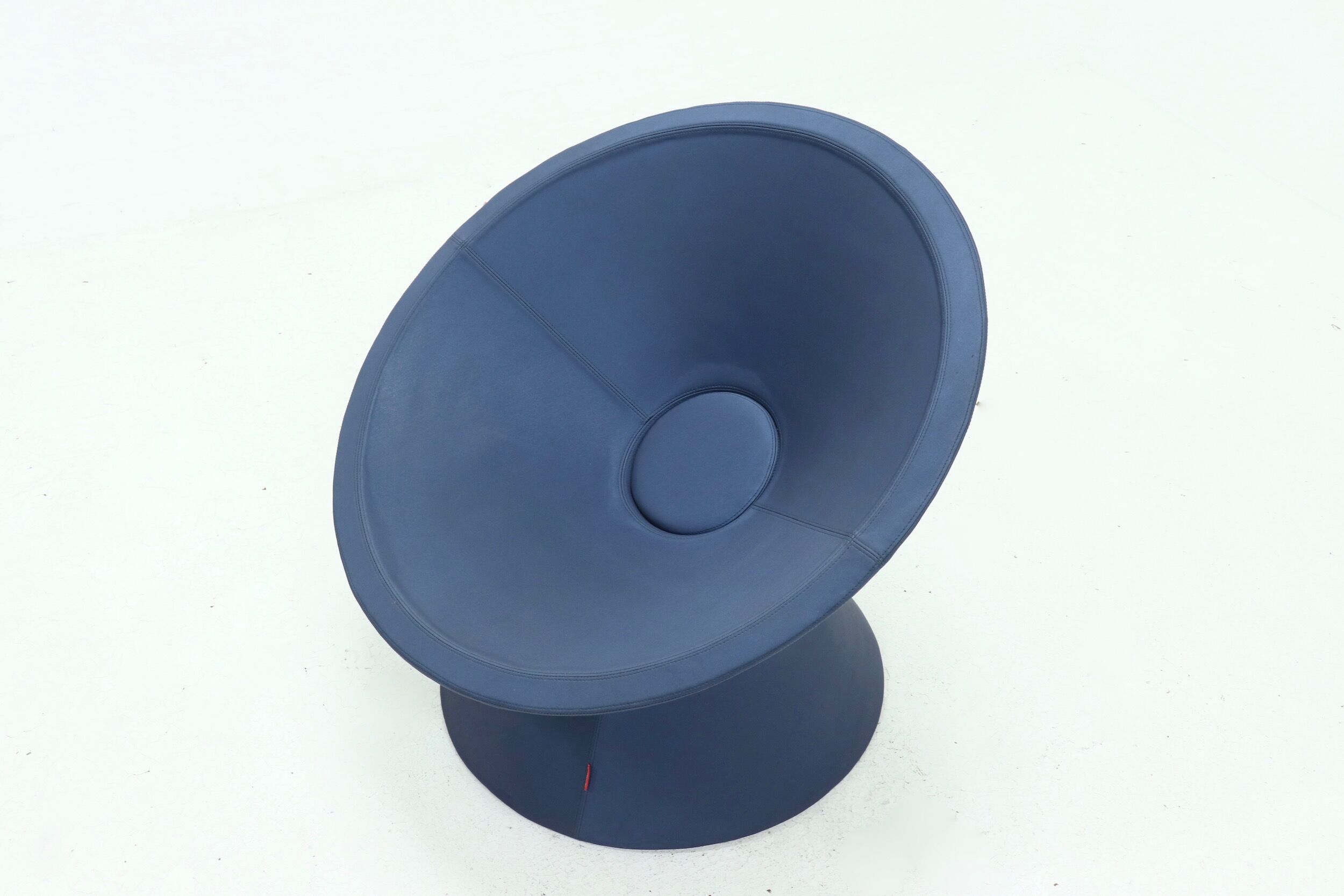 Blaster Chair by James Irvine for NgispeN