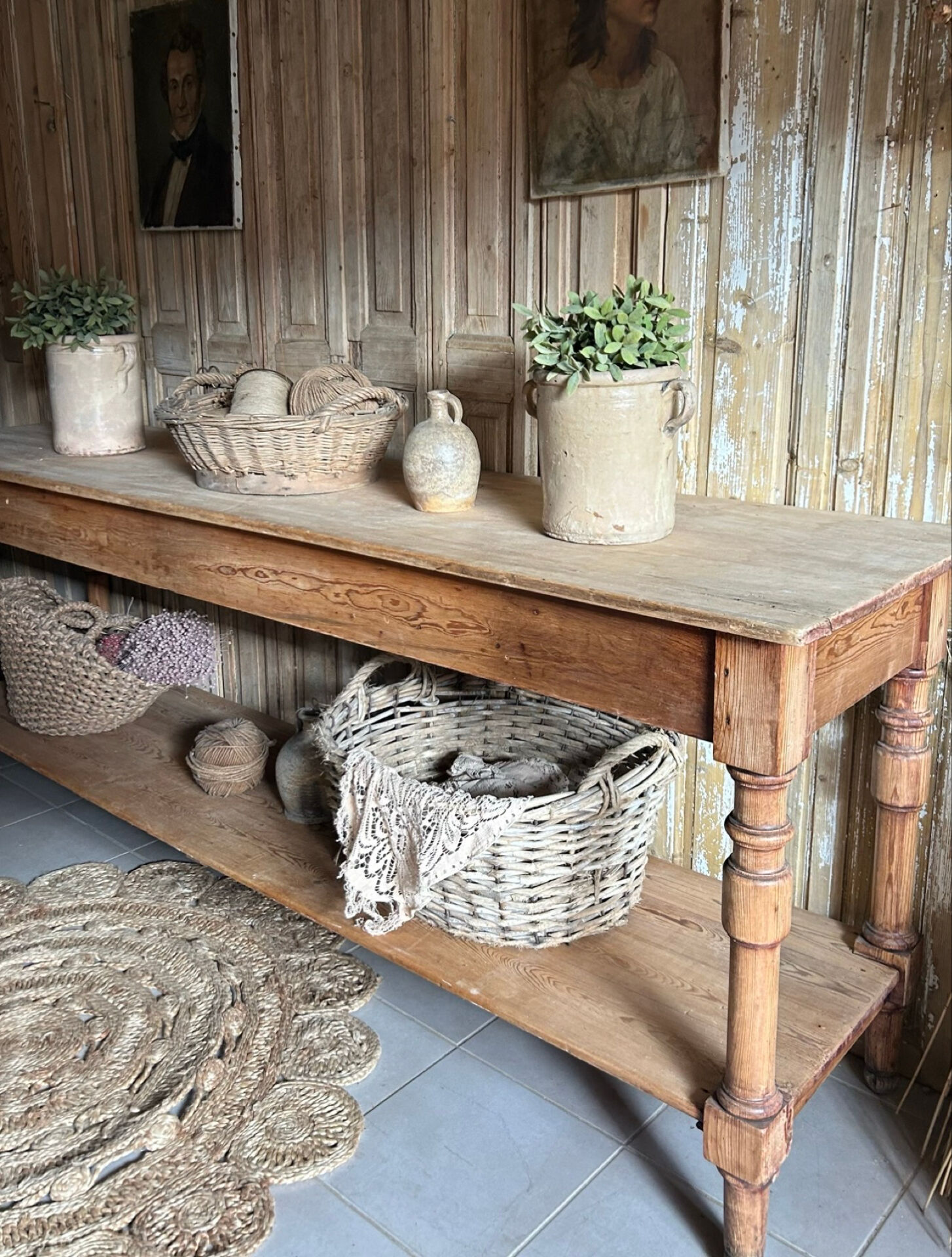 Old cloth merchant's table