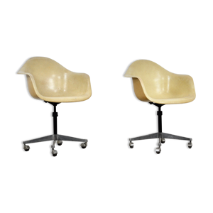 Paire de fauteuils pivotants