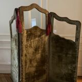 Paravent de style Louis XV recouvert d’un velours vert passé, circa 1900