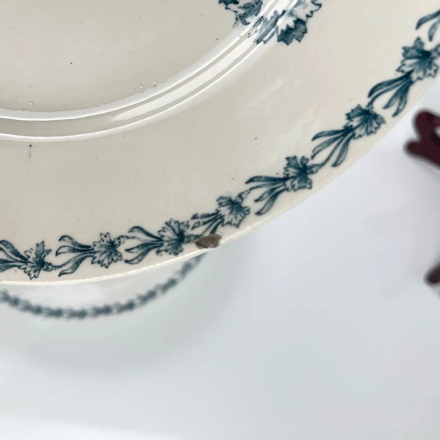 Set of 6 flat plates model "Oeillet", KG Lunéville, ironstone, 19th century