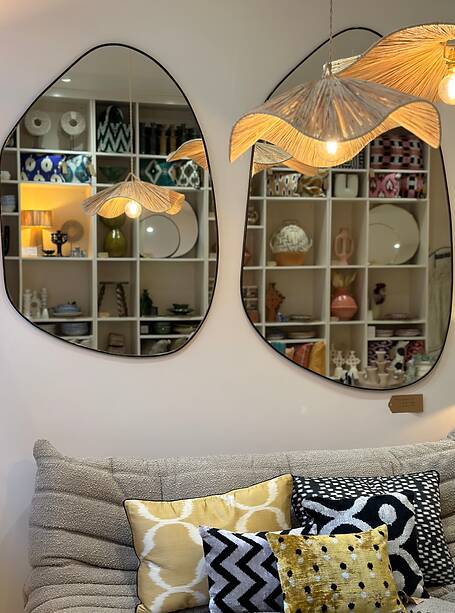 Large organic dune mirror - black