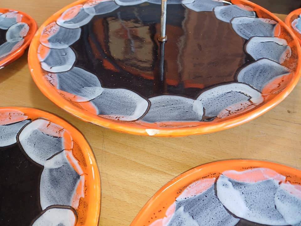 Vallauris orange cheese set