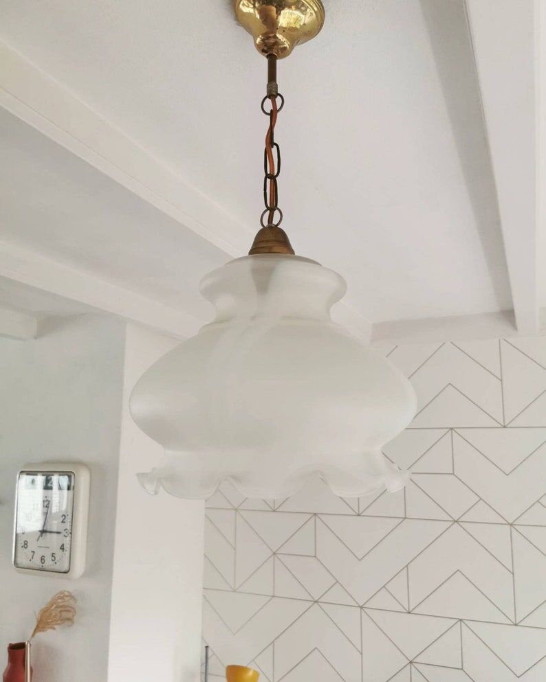 French glass suspension from the 1970s