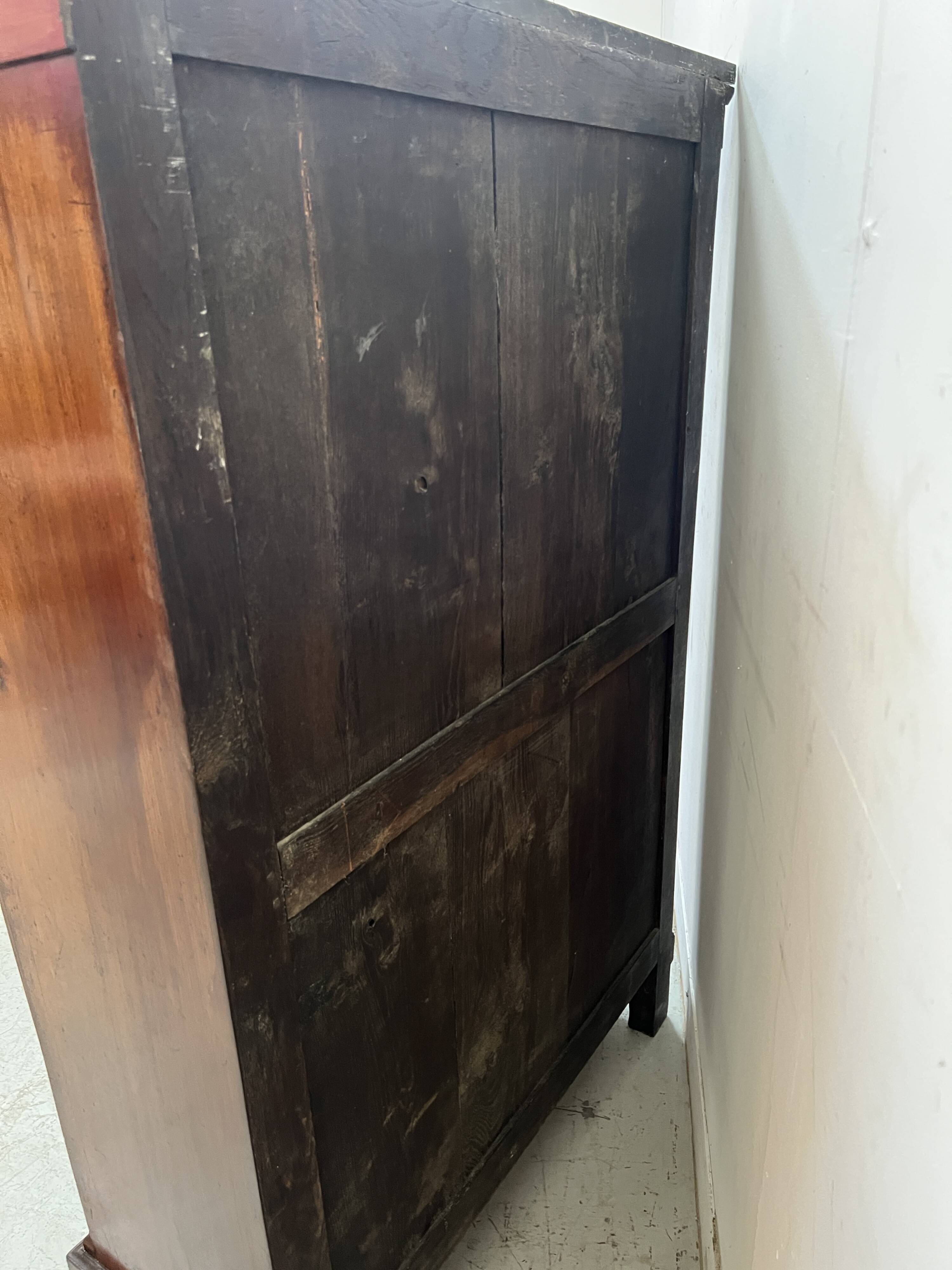Empire period chest of drawers in mahogany and veneer, 19th century