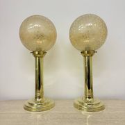 Lot de 2 grandes lampes de table globe en verre, années 1970