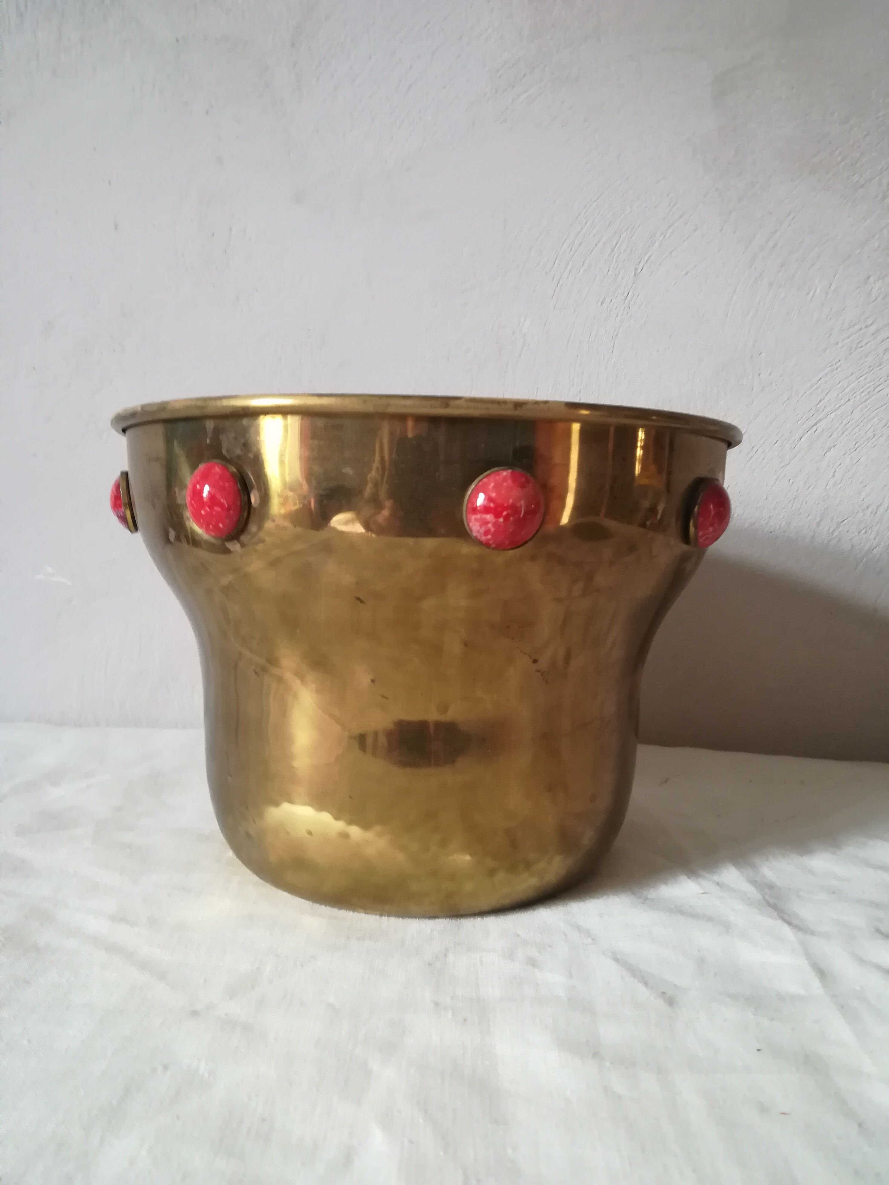 Golden pot cover