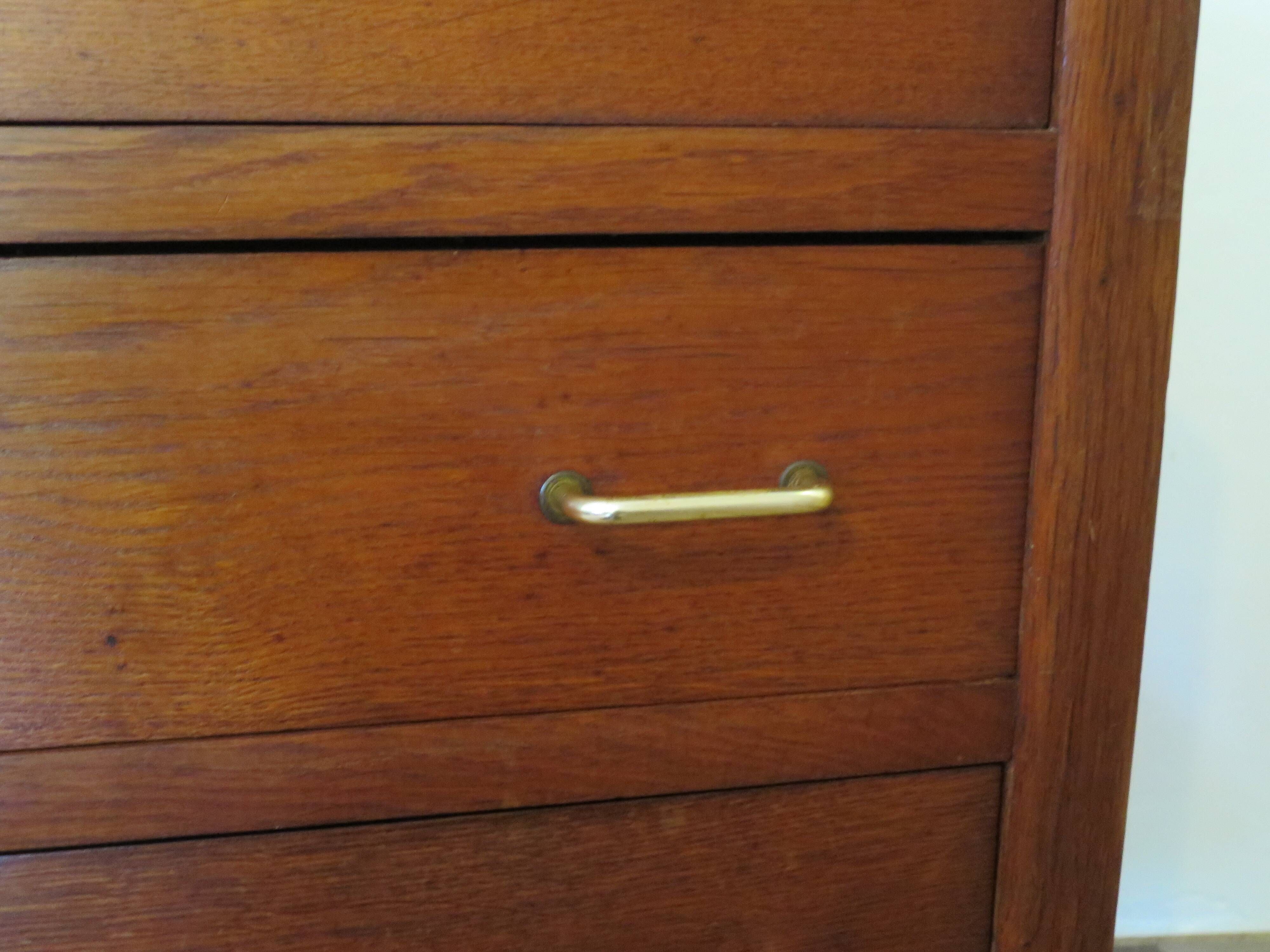 Pretty vintage chest of drawers - 4 drawers - 1960s - refined Scandinavian style - medium oak color