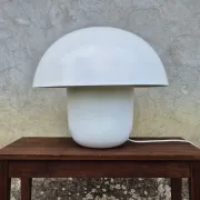 Lampe champignon blanche en métal style space age