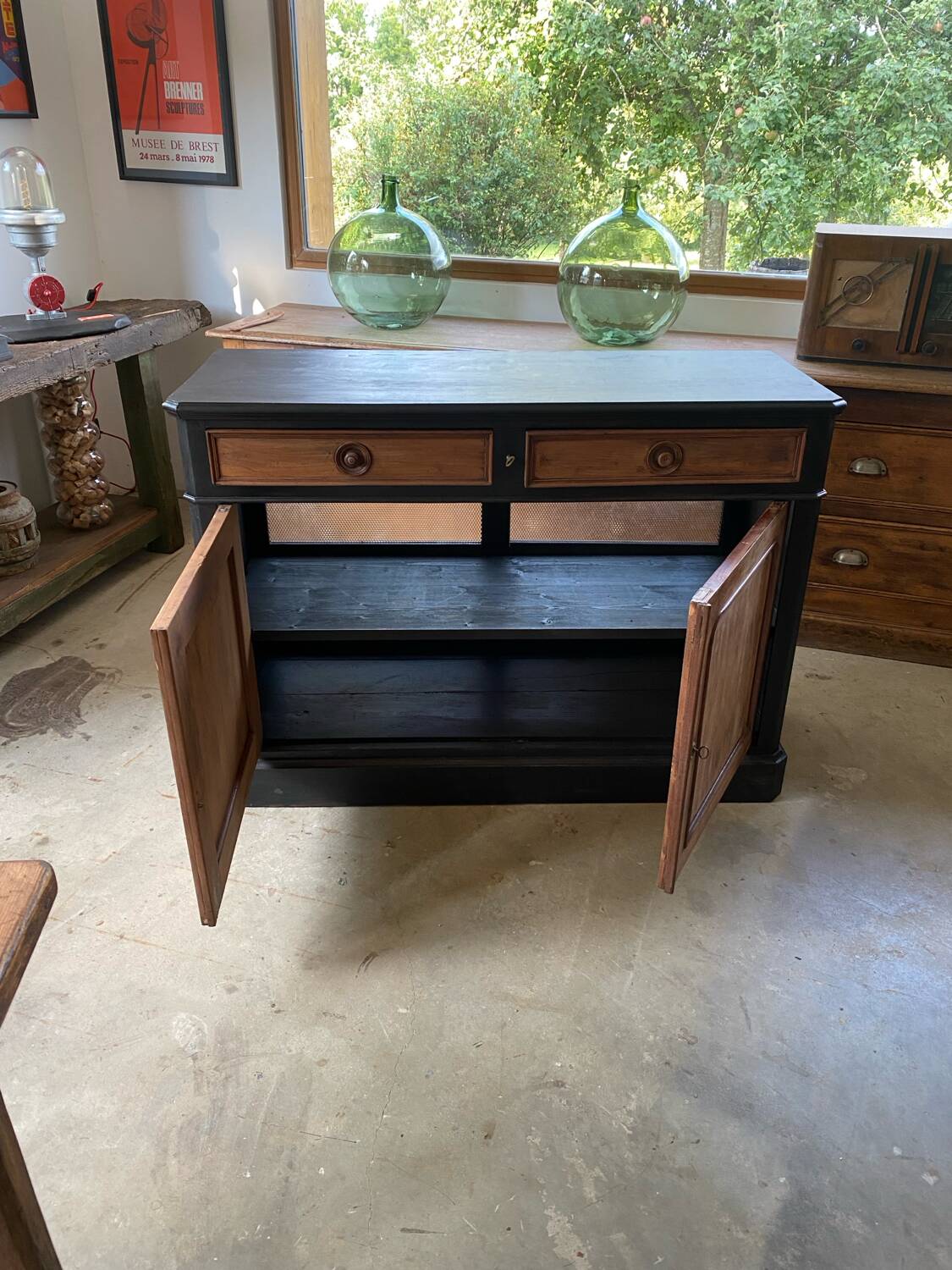 Central Island Counter