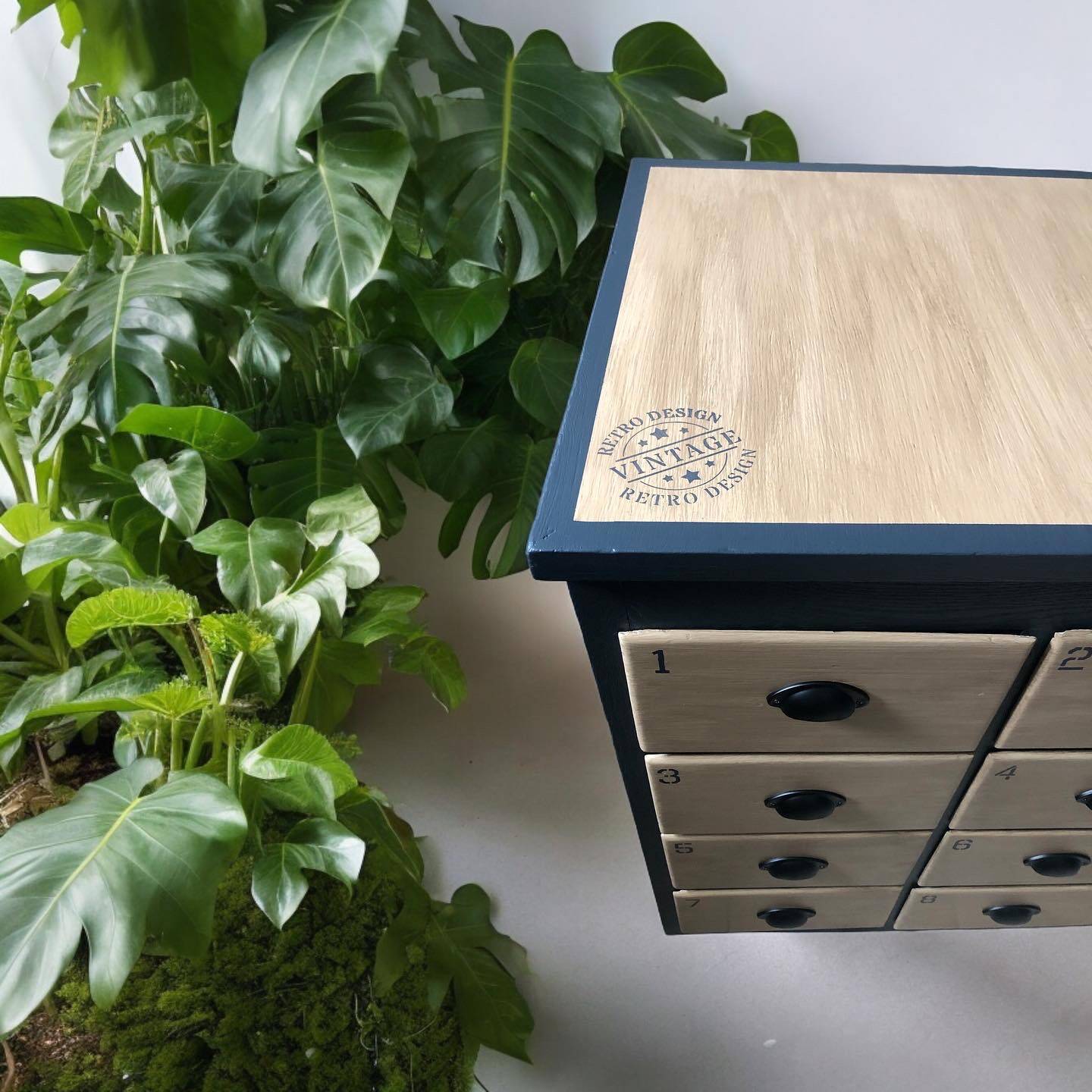 Trade furniture