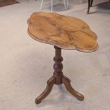 Violin side table in walnut