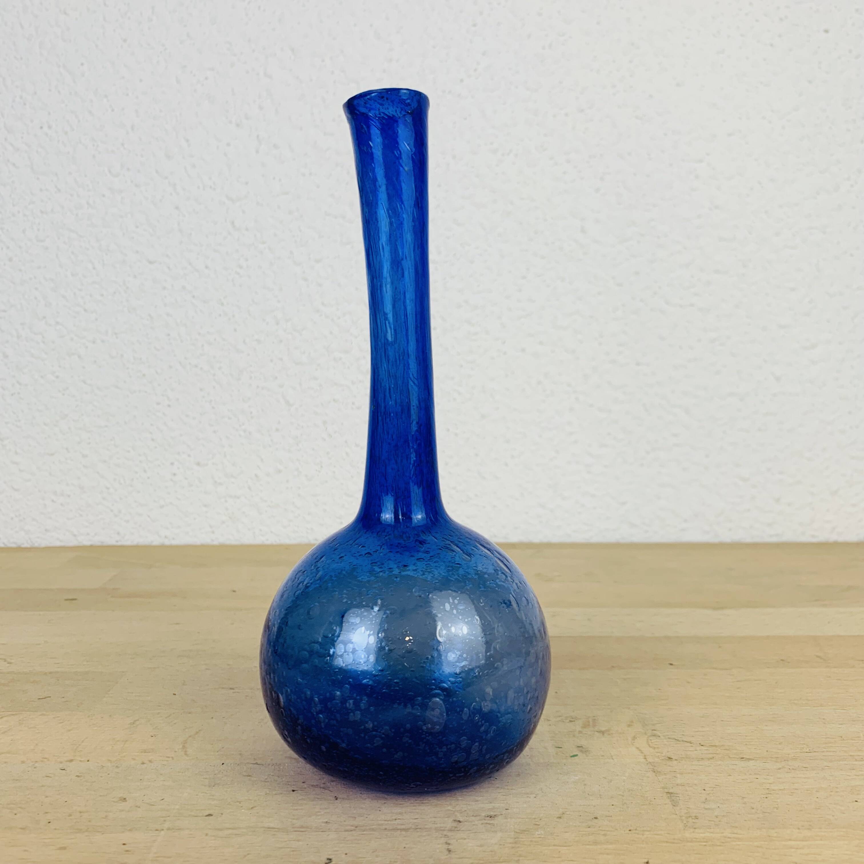 Blue bubbled glass soliflore vase