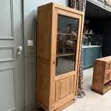 Small Parisian Art Deco showcase