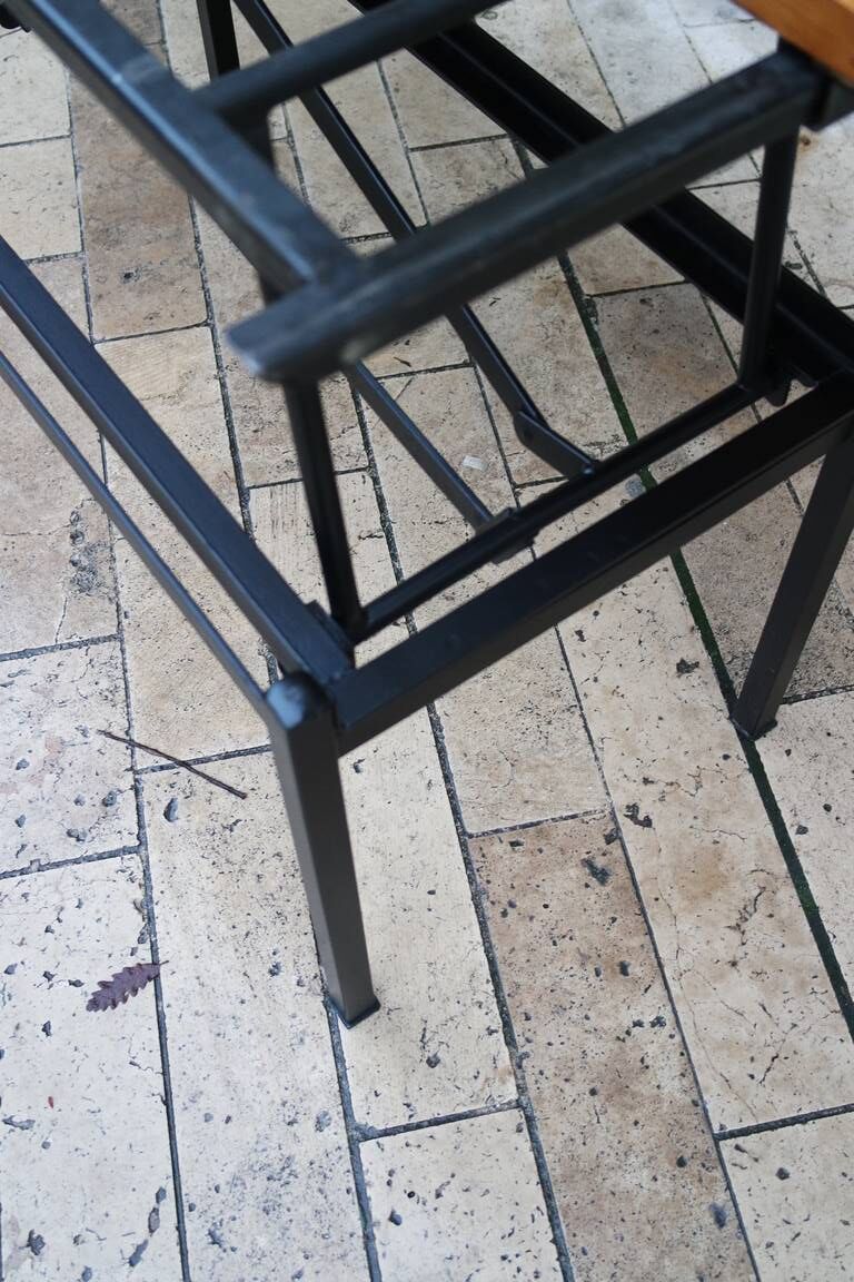 Table goes up and down