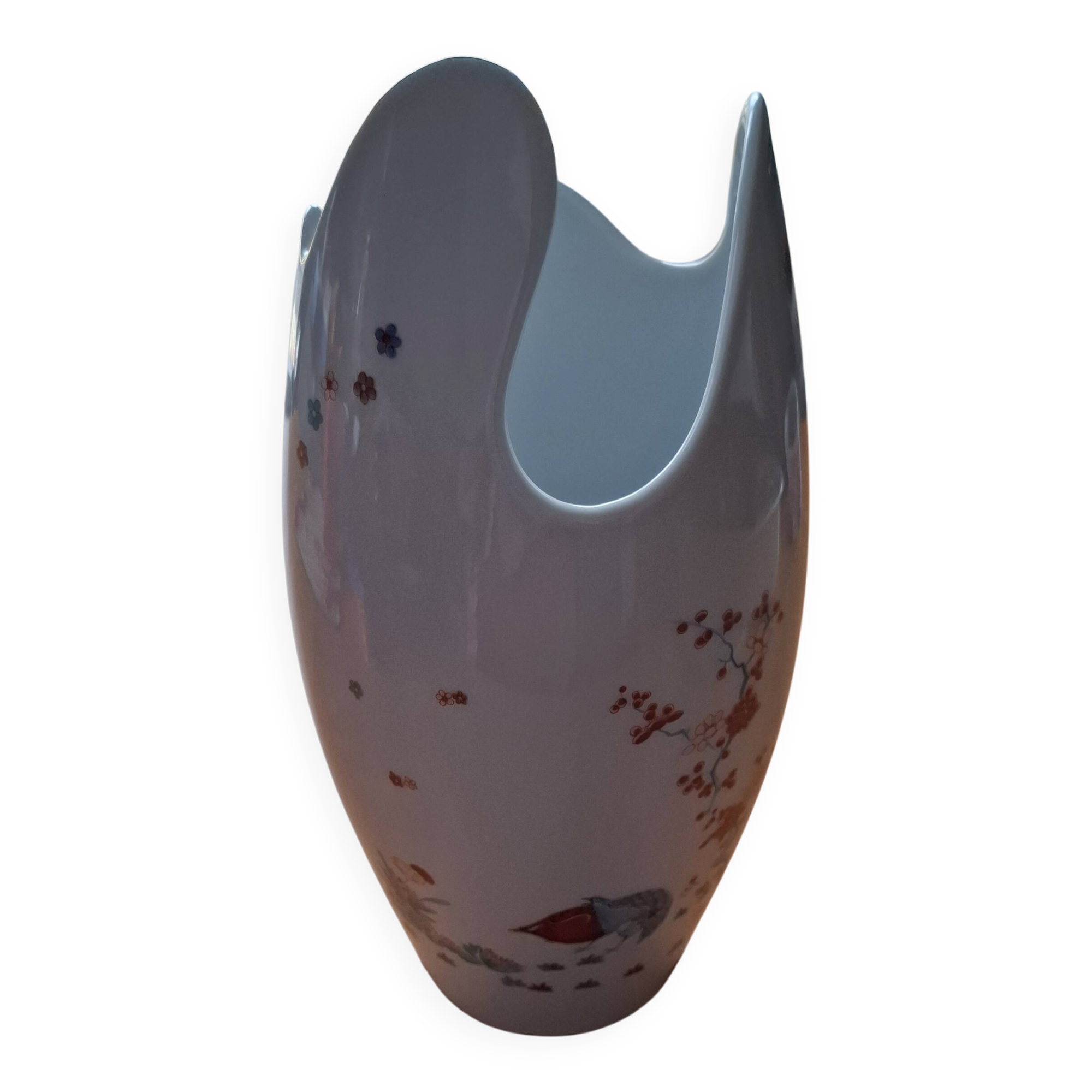 Ceramic vase with Japanese-style decoration
