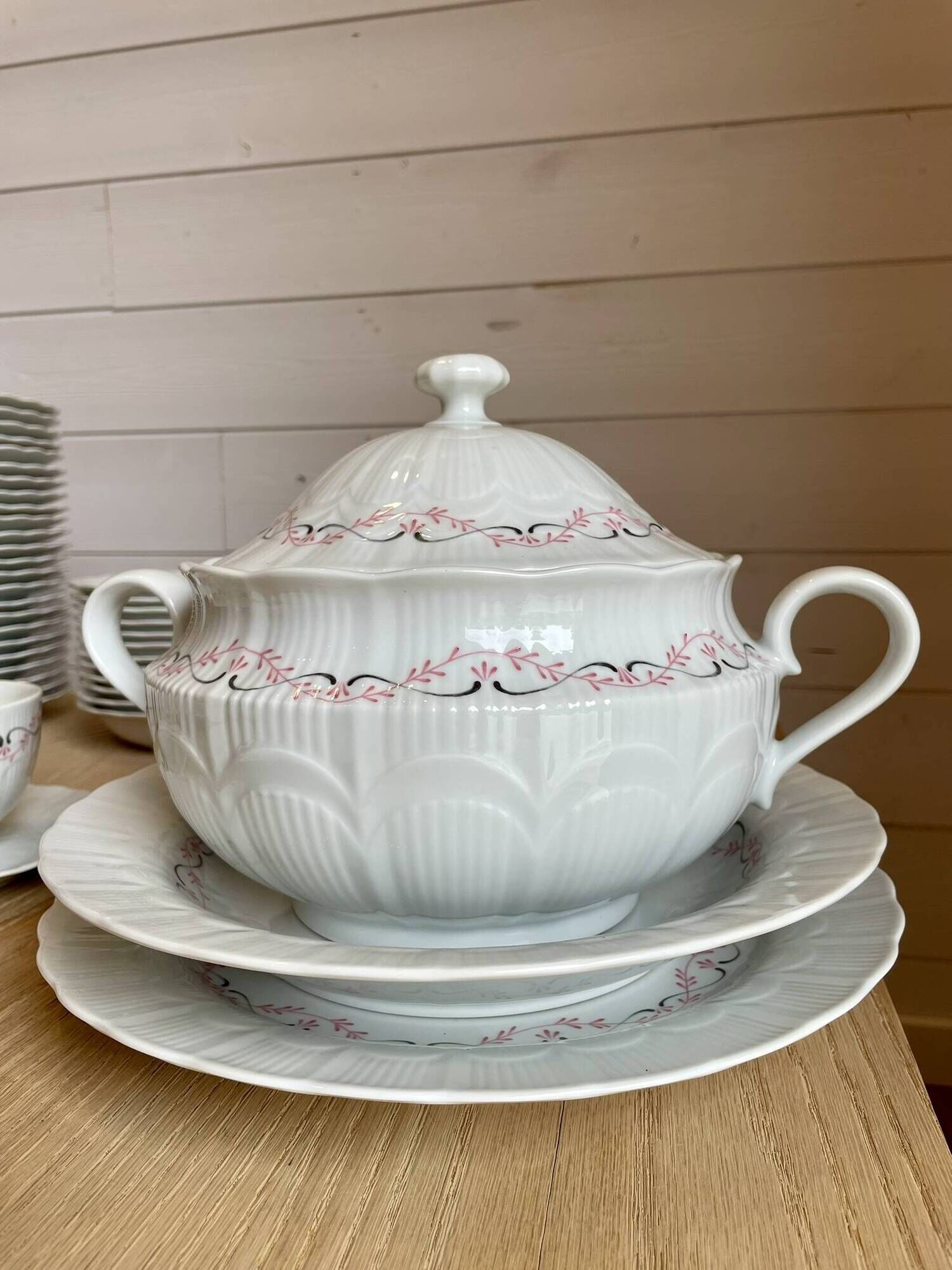Large table service in porcelain from Bavaria Winterling Marktleuthen 44 pieces