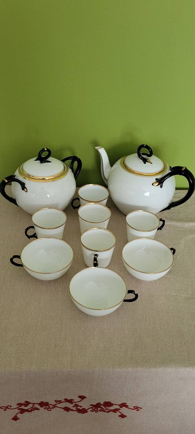 Coffee or tea service