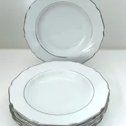 6 assiettes creuses en porcelaine blanche