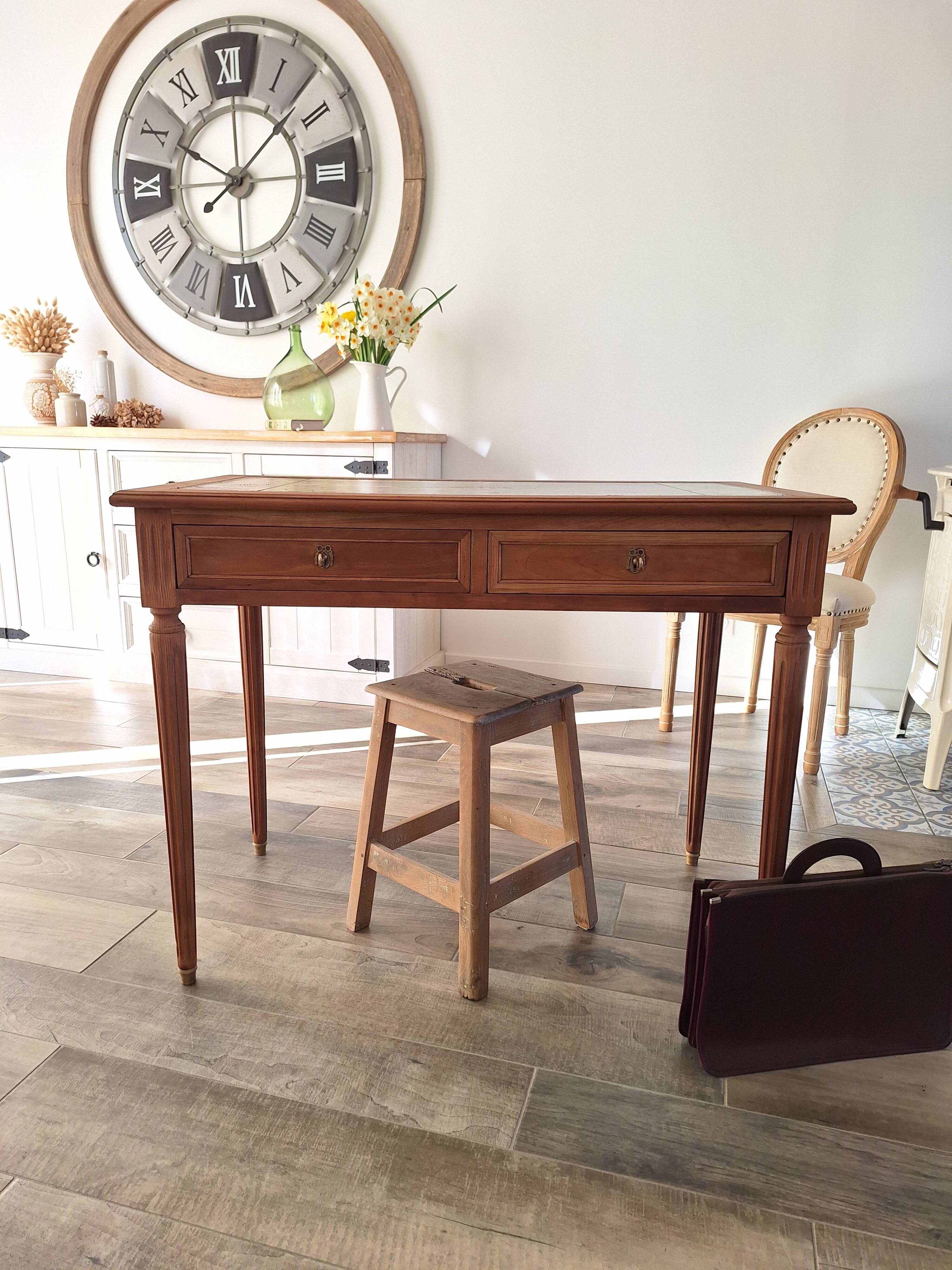 Extendable desk in solid wood in Louis XVI style