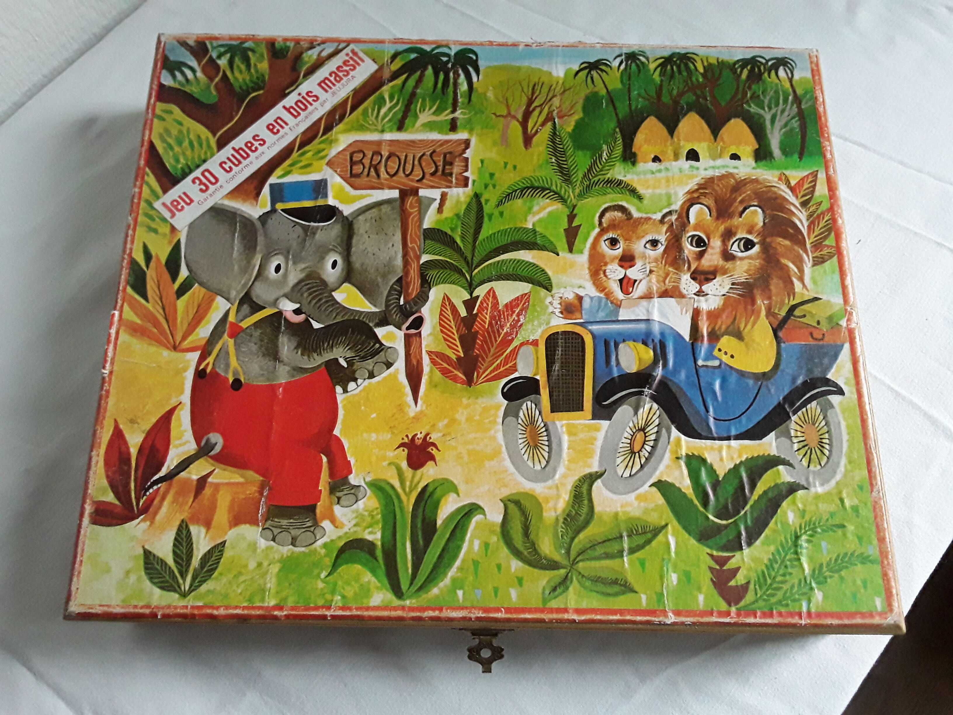 Box of antique wooden cubes