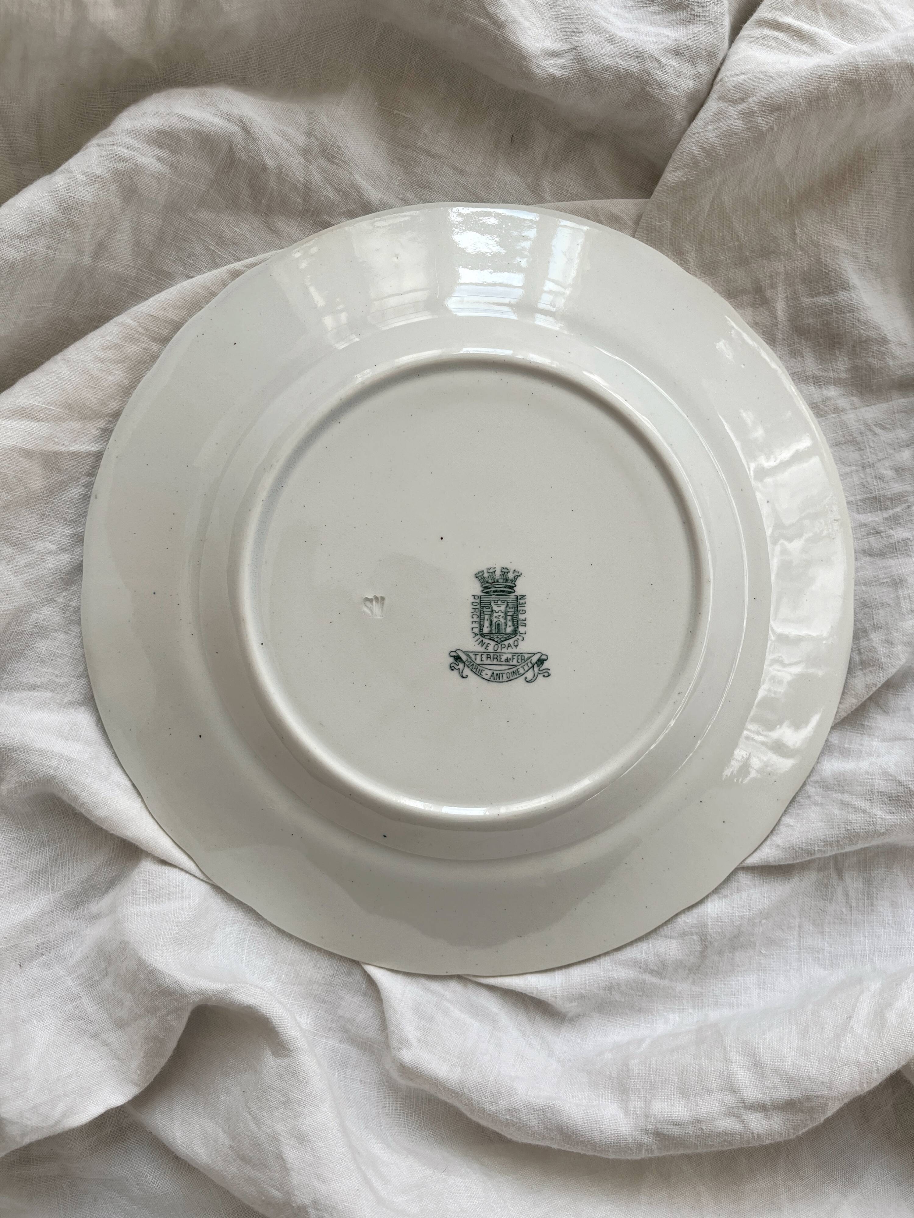 Flat iron earthenware plate "Marie Antoinette" Opaque by Gien