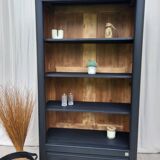 Bookcase / Shelf
