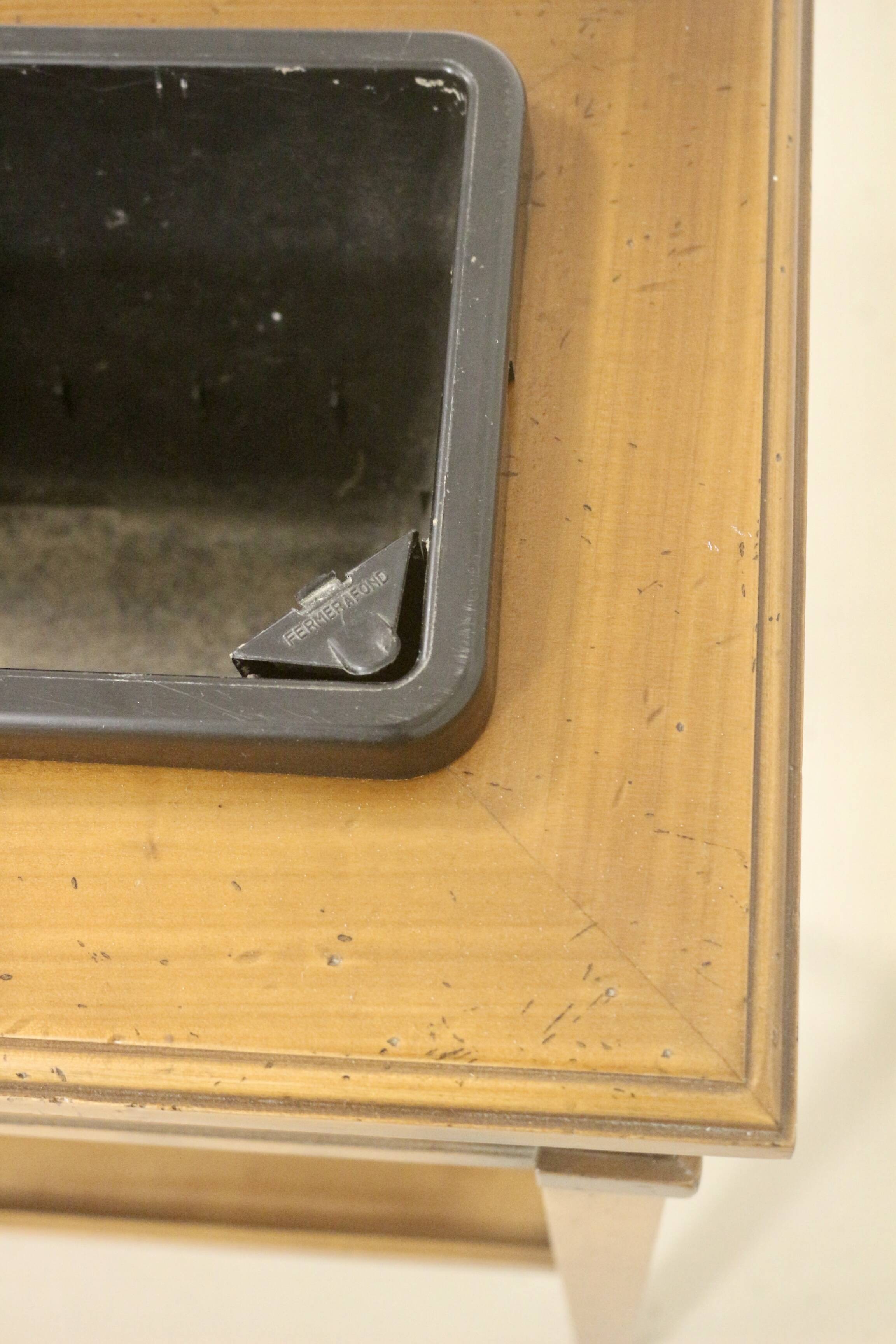 Indoor wooden planter. Ref blanchette