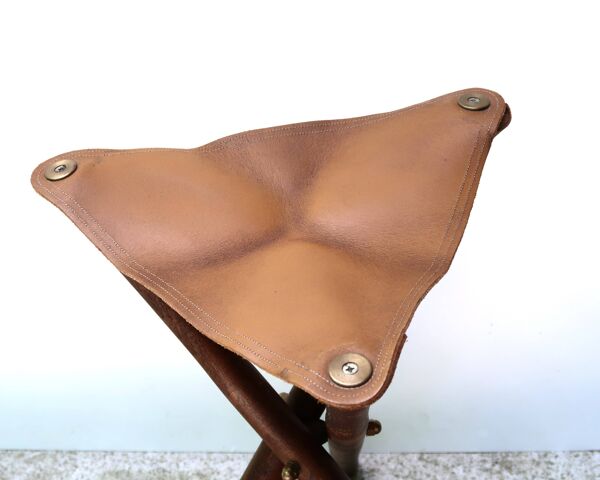 Tabouret tripode pliant en bois et cuir, années 50