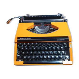 Silver Reed Typewriter - Silverette II
