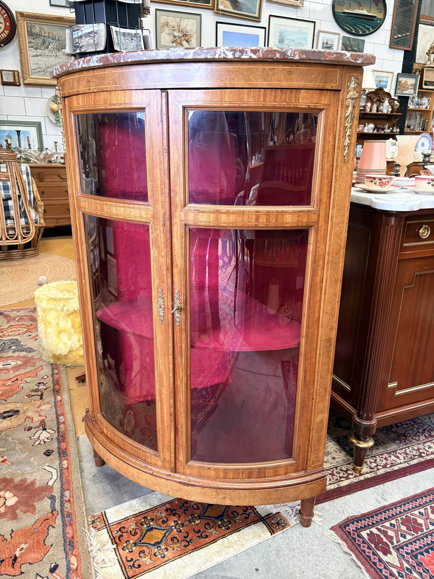 Vitrine d’angle ancienne Napoléon III en marqueterie et marbre - XIXe