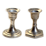 Paire de bougeoirs argentés
