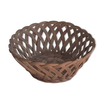 Small wicker basket